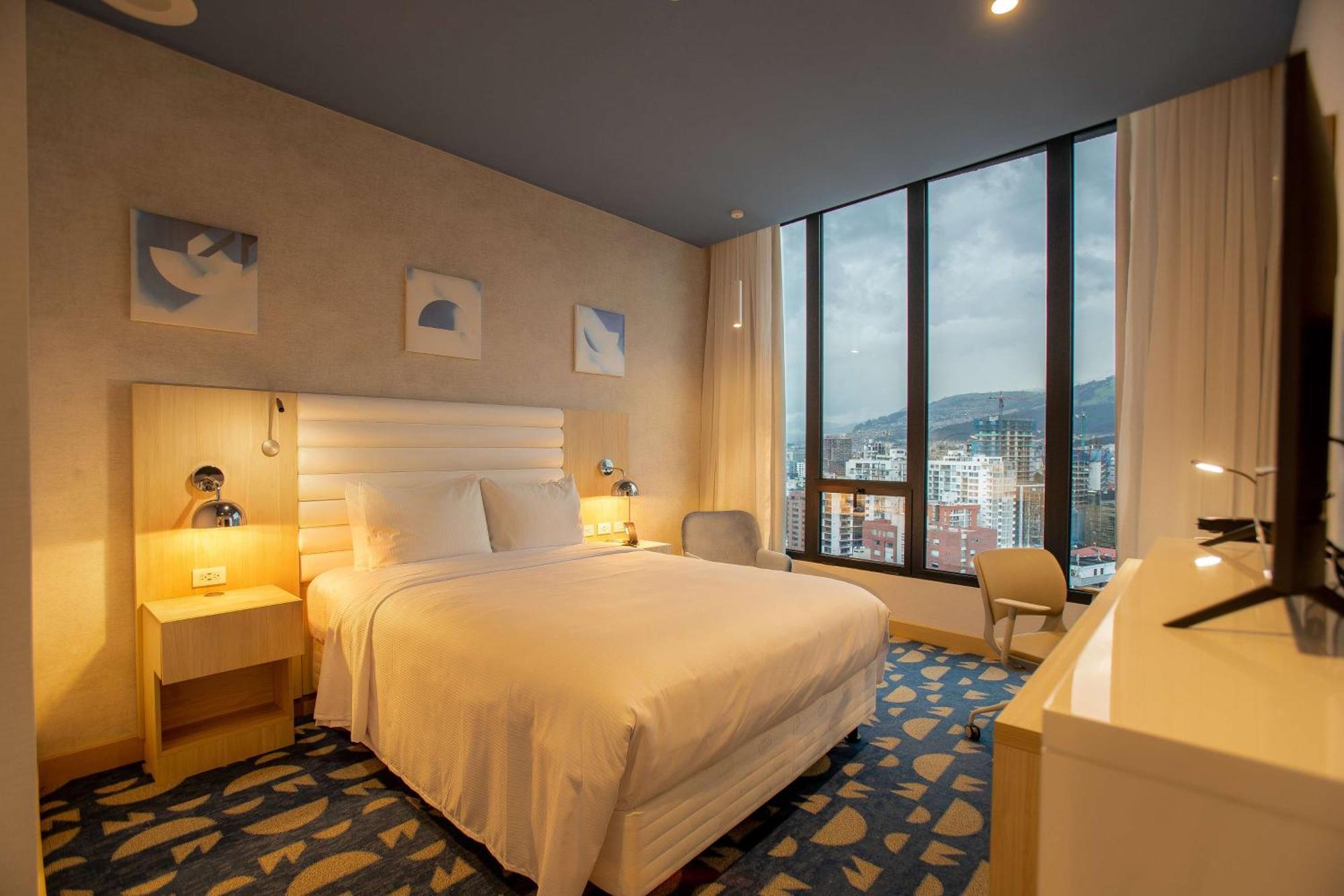 Hampton By Hilton Quito La Carolina Park Hotel Eksteriør billede