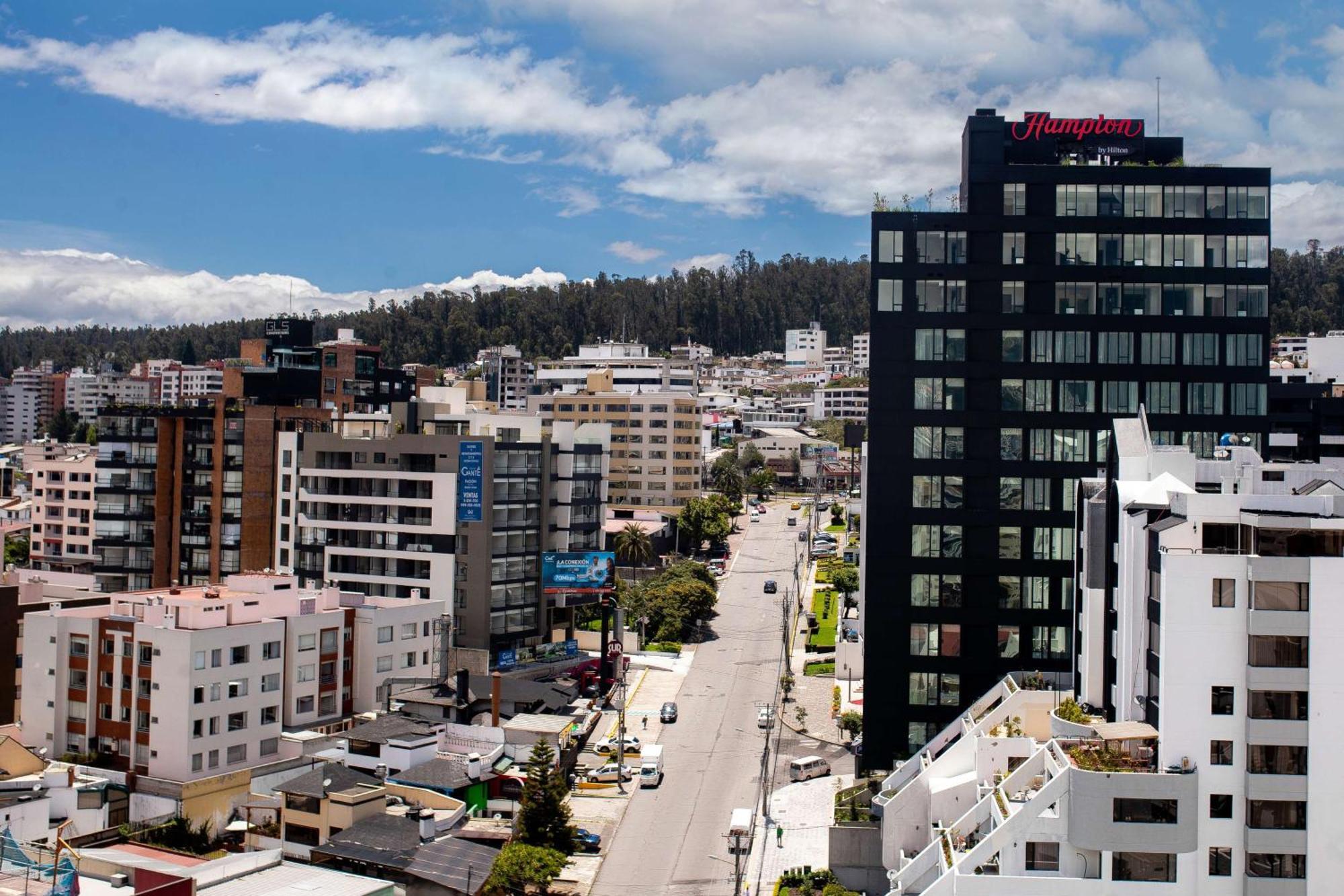 Hampton By Hilton Quito La Carolina Park Hotel Eksteriør billede